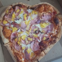 Heart Shaped Pizza (Large 14")