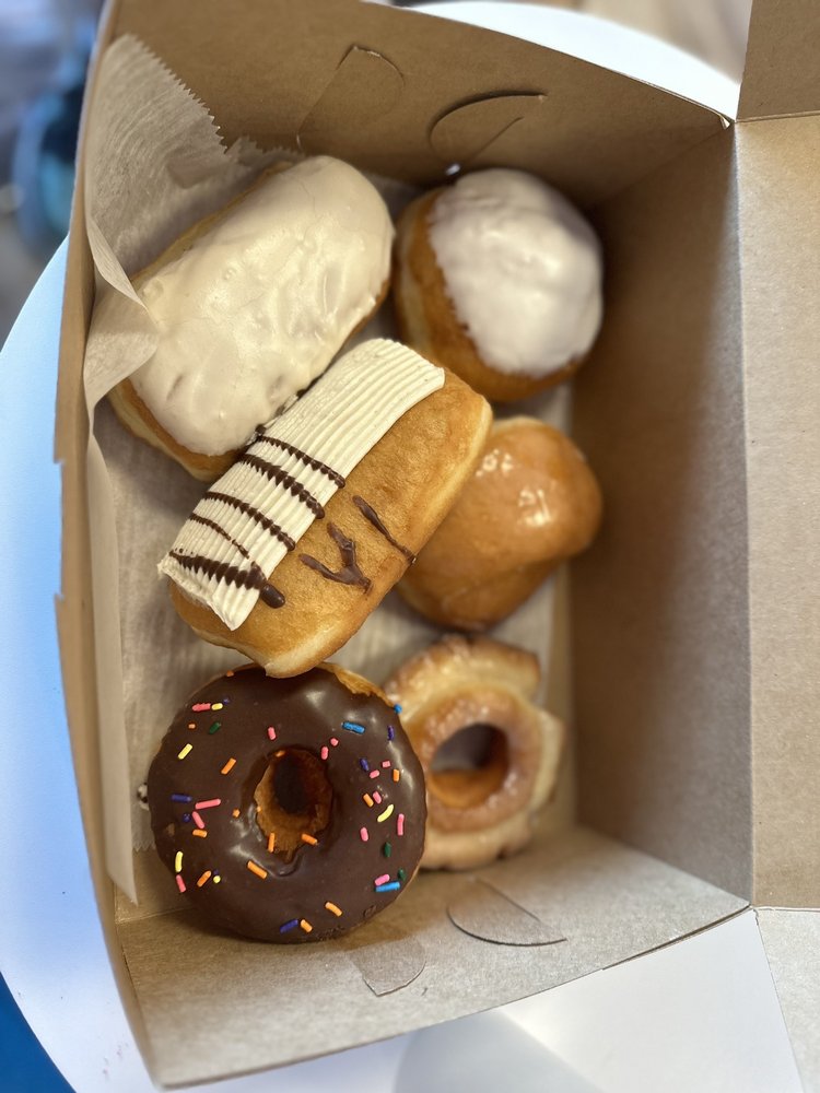 DONUT STAR 37 Photos & 59 Reviews 2901 Cliff Rd E, Burnsville