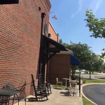 High Brow Coffee - Back entrance - Coffee & Tea Near Me - Franklin, Tennessee