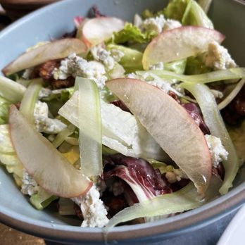 Ad Hoc & Addendum - Pink lady , walnuts and Gorgonzola salad and  vinaigrette dressing - New American Near Me - Yountville, California