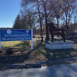 Putnam Saturday Farmers Market - Dog park at the far side