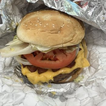 Braum's Ice Cream and Dairy Store - Cheeseburger - Ice Cream & Frozen Yogurt Near Me - Canyon, Texas Braum's Ice Cream and Dairy Store - Cheeseburger - Ice Cream & Frozen Yogurt Near Me - Canyon, Texas