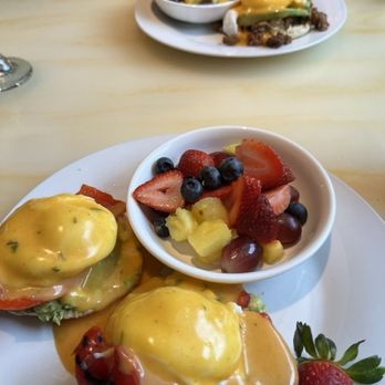 Brunch 101 - Mexi-cali Benny and Smashed avo Benny - Breakfast & Brunch Near Me - Cathedral City, California