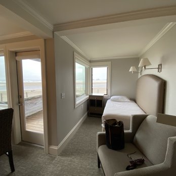 The Waves Cannon Beach - Flagship Junior Suite Room 408 - Hotels Near Me - Cannon Beach, Oregon The Waves Cannon Beach - Flagship Junior Suite Room 408 - Hotels Near Me - Cannon Beach, Oregon