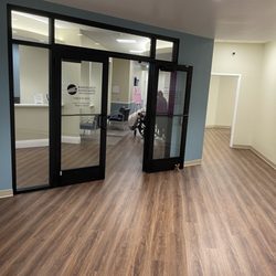 Radiology Associates New Smyrna Beach - Entrance w the rude lady