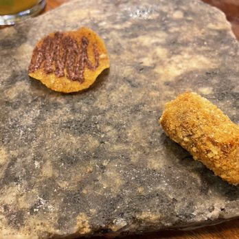 A Casa do Porco Bar - Croquette and pork liver crisp - Bars Near Me - São Paulo, SP