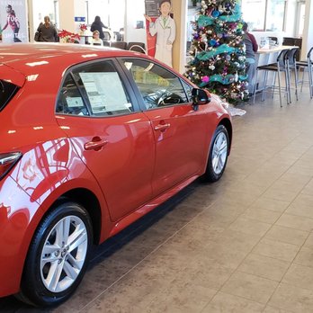 Freeway Toyota - Car Dealers Near Me - Hanford, California