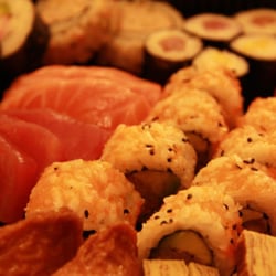 Tani Sushi - Small sushi place gives you a better taste