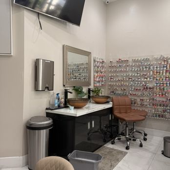 Nails and lashes by Ashley  - Eyelash Service Near Me - Paramount, California