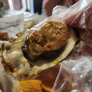 Crab Mentality - Oyster - Seafood Near Me - Santa Clarita, California Crab Mentality - Oyster - Seafood Near Me - Santa Clarita, California