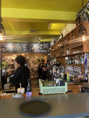 Tiramisu Bistro by null