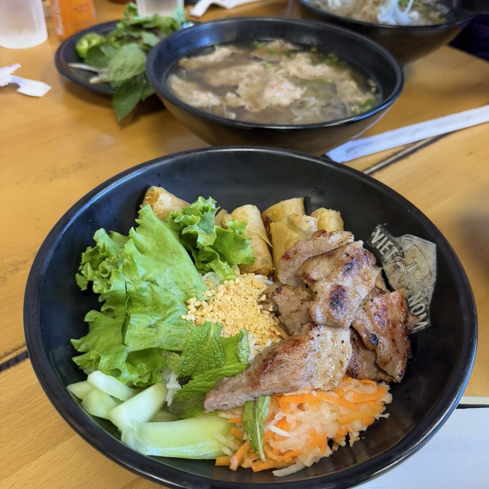 Viet Nom - Bun thit nuong - Vietnamese Near Me - San Diego, California Viet Nom - Bun thit nuong - Vietnamese Near Me - San Diego, California
