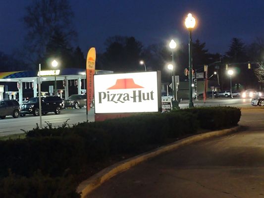 Pizza Hut by null