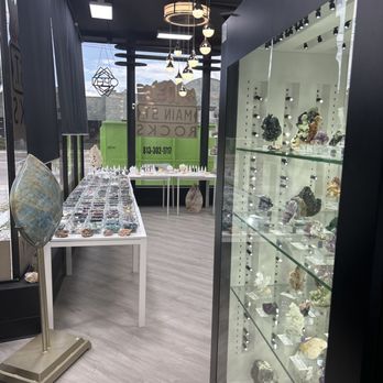 Main Street Rocks - Gemstones & Minerals Near Me - Tampa Bay, Florida