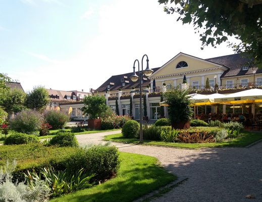 Kurpark-Hotel by null