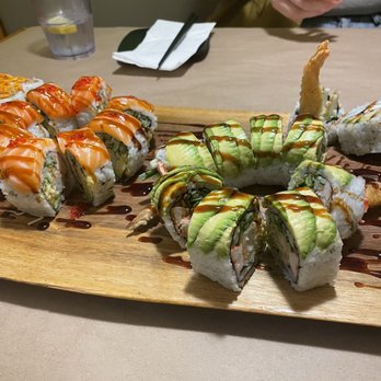 Sushi Run - Medium sushi platter - Sushi Bars Near Me - Toronto, Ontario Sushi Run - Medium sushi platter - Sushi Bars Near Me - Toronto, Ontario