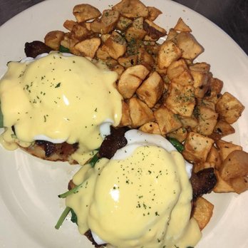 Jamie's Cafe - Eggs benedict - Cafes Near Me - Elk Grove, California