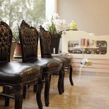 Coco Nails - Wartebereich - Nail Salons Near Me - Berlin, BE Coco Nails - Wartebereich - Nail Salons Near Me - Berlin, BE