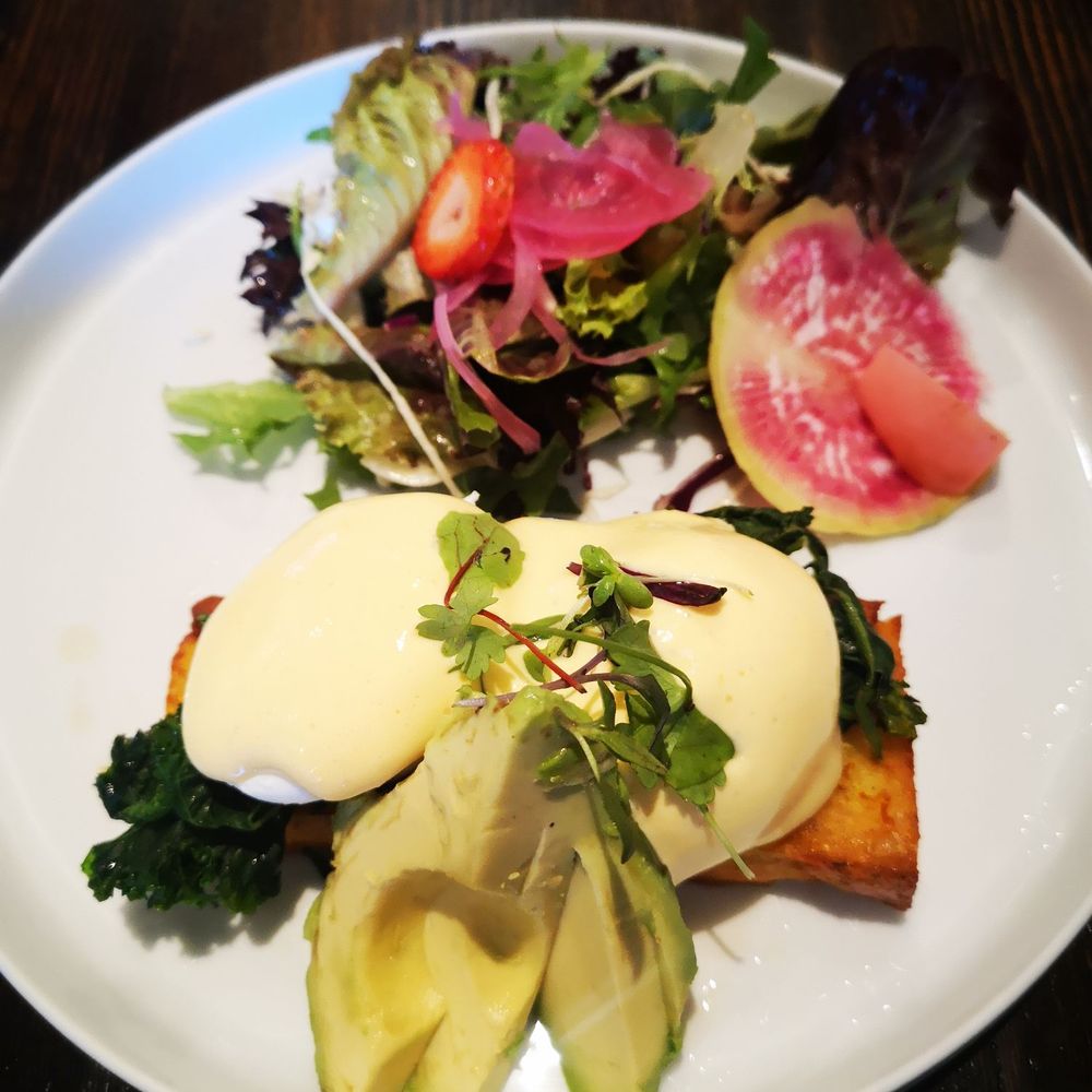 Blvd Bistro - Mean Green Benedict - Breakfast & Brunch Near Me - North Vancouver, British Columbia