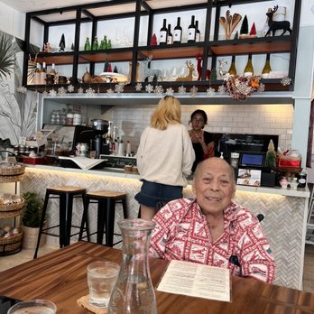 Fig & Ginger - View facing kitchen - Breakfast & Brunch Near Me - Honolulu, Hawaii
