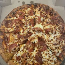 Medium pepperoni pizza