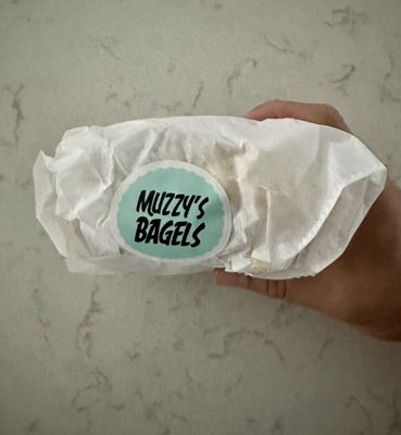Muzzy's Bagels by null