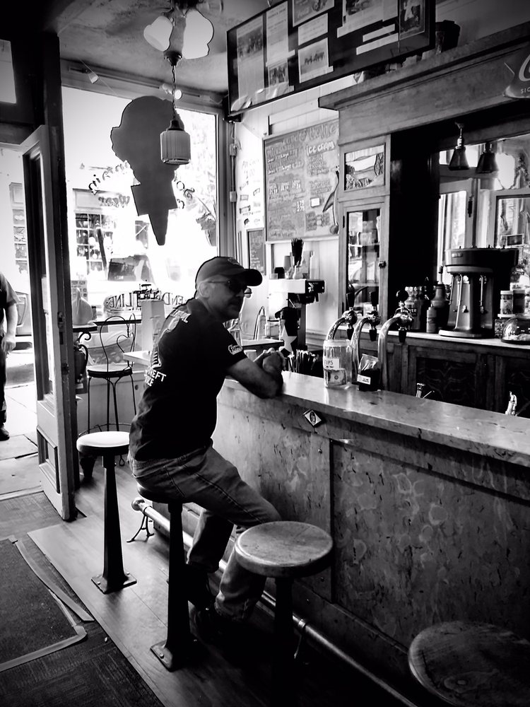 END OF THE LINE Updated August 2024 10 Photos & 15 Reviews 503 6th St,