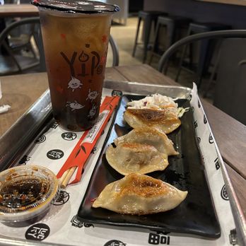 1-800-Lucky - Burger Dumplings - Asian Fusion Near Me - Miami, Florida 1-800-Lucky - Burger Dumplings - Asian Fusion Near Me - Miami, Florida