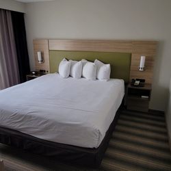 Country Inn & Suites by Radisson, Indianola, IA - King extended stay