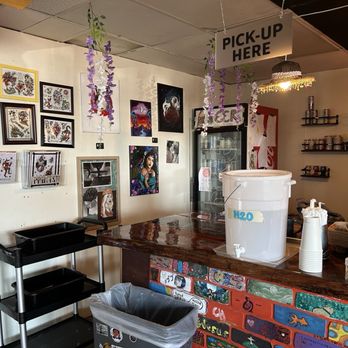 Austin's Coffee - Alcohol offerings - Desserts Near Me - Winter Park, Florida