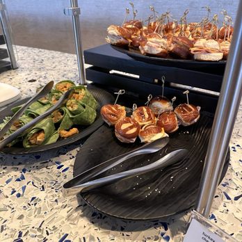 Delta Sky Club - Airport Lounges Near Me - Seattle, Washington
