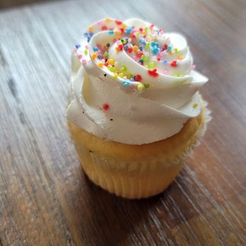 Cakes n' Mor - Vanilla cupcake with sprinkles - Bakeries Near Me - Houston, Texas