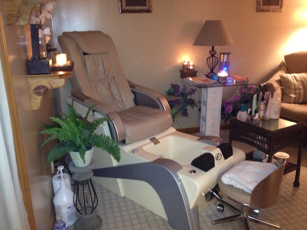 Advanced Nail Solutions Logo