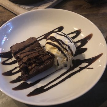 Grandview Cafe - Brownie with ice cream - American Near Me - Columbus, Ohio Grandview Cafe - Brownie with ice cream - American Near Me - Columbus, Ohio