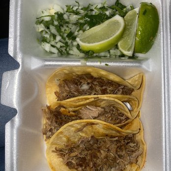Tacos El Carnal - 3 carnitas tacos - Tacos Near Me - Miami, Florida Tacos El Carnal - 3 carnitas tacos - Tacos Near Me - Miami, Florida