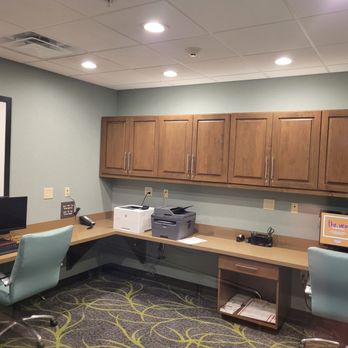 Hampton Inn & Suites Baltimore/Aberdeen - Business Center - Hotels Near Me - Aberdeen, Maryland
