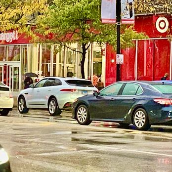 Target - Exterior 2021 - Department Stores Near Me - Chicago, Illinois