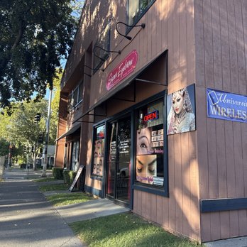Super Eyebrow - Outside - Threading Services Near Me - Davis, California Super Eyebrow - Outside - Threading Services Near Me - Davis, California