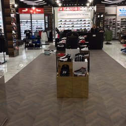 Shoe Palace