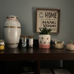 Asheville Mortuary Service - My Moms Urn.