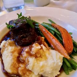 Stella - A Kitchen & Bar - Sat. Short rib $34 WOW!!