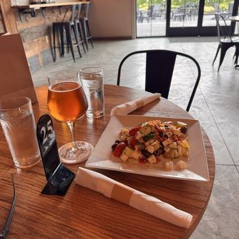 Union Street Brewing - Sour beer and Mediterranean salad - Brewpubs Near Me - Hudson, New York Union Street Brewing - Sour beer and Mediterranean salad - Brewpubs Near Me - Hudson, New York