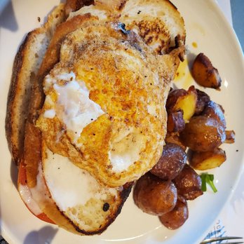 Sixty Vines - Brunch Sandwich - Wine Bars Near Me - Winter Park, Florida Sixty Vines - Brunch Sandwich - Wine Bars Near Me - Winter Park, Florida