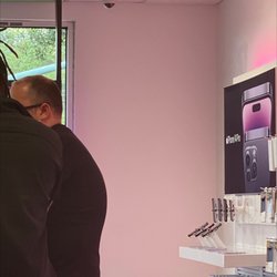 T-Mobile - Richard :-)