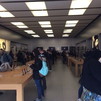 Apple Walnut Street - Inside of store - Computers Near Me - Philadelphia, Pennsylvania Apple Walnut Street - Inside of store - Computers Near Me - Philadelphia, Pennsylvania
