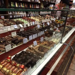Park Confiserie - Winziges Geschäft mit einer Auswahl, die kein Supermarkt bietet!