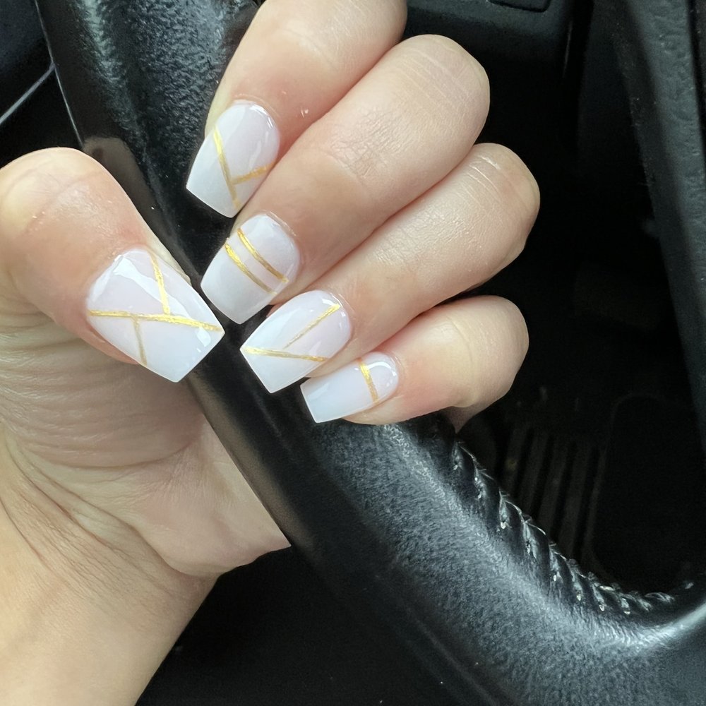 They did an amazing job! Love coming to this salon shop, they are super sweet and always do an amazing job! They did an amazing job! Love coming to this salon shop, they are super sweet and always do an amazing job!