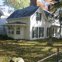 Gambier House - Fall in Gambier