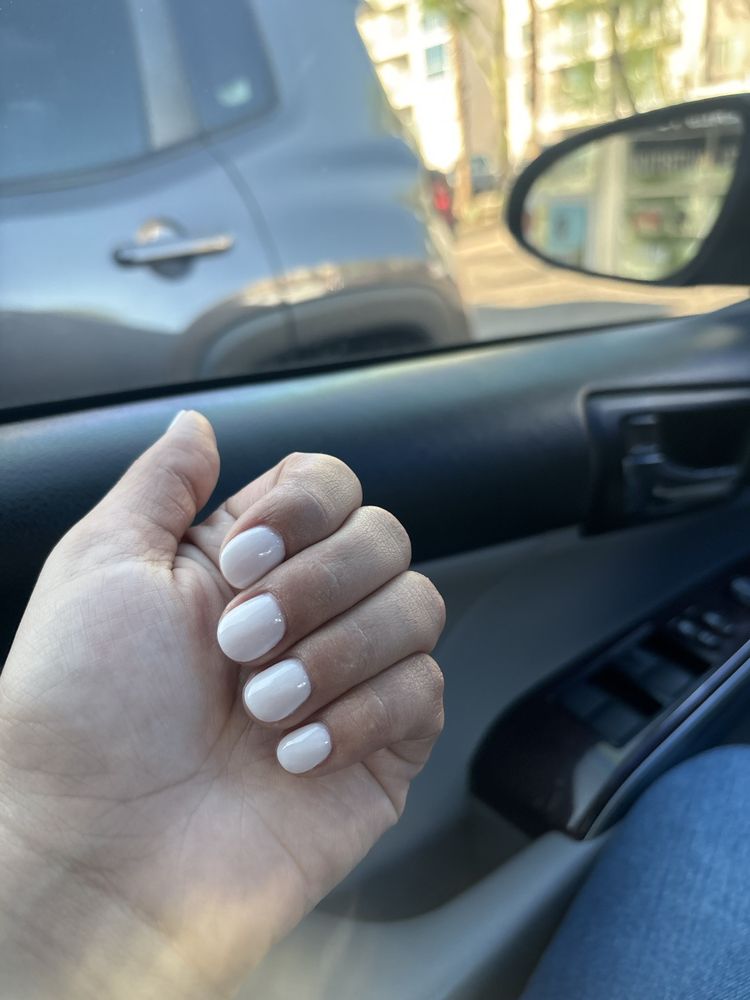 Nails by Amanda Logo