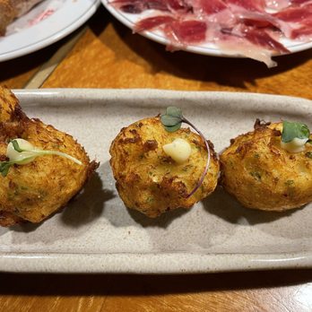 Cañete - Tapas/Small Plates Near Me - Barcelona, B